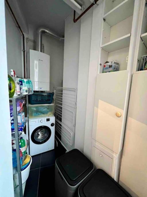 Bellevue - Grand Appartement Pour 5 Sur Les Quais De La Meuse Liege Bagian luar foto