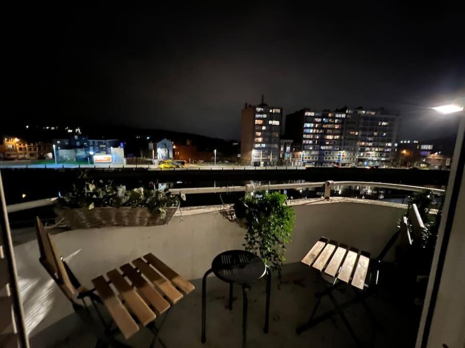 Bellevue - Grand Appartement Pour 5 Sur Les Quais De La Meuse Liege Bagian luar foto