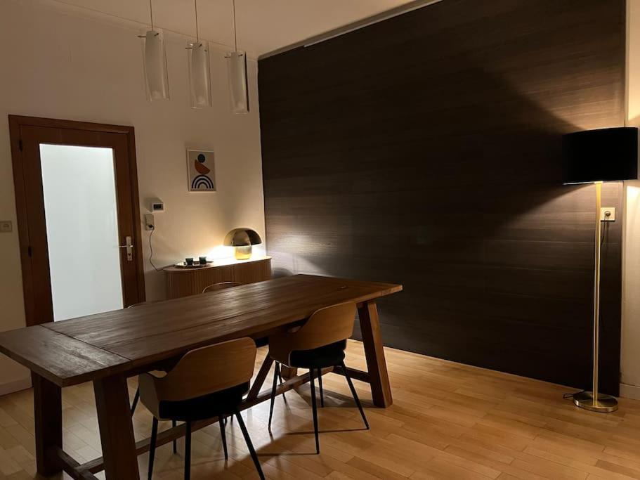 Bellevue - Grand Appartement Pour 5 Sur Les Quais De La Meuse Liege Bagian luar foto
